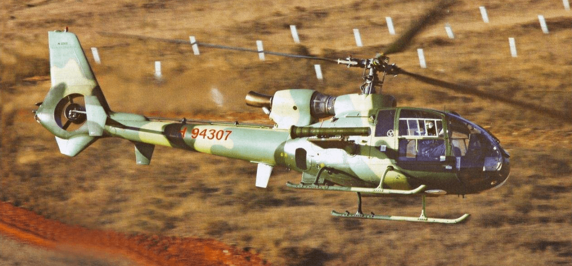 时候的直9还主要执行人员和物资运输任务,可完成物资运送,近海支援