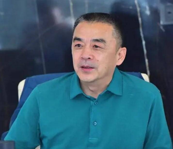 四川乐山富豪榜大洗牌,贺正刚身价缩水25亿,一张新面孔首次亮相_张华