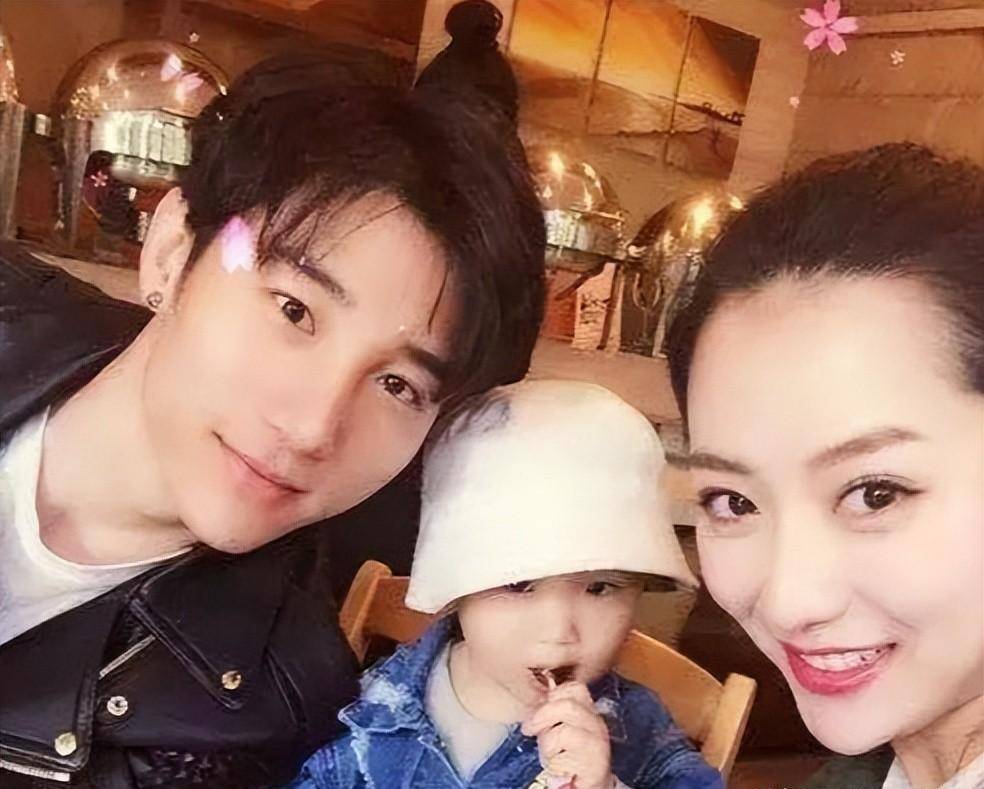"京城四美"白冰:27岁闪婚小丈夫,今36岁独自带娃,靠浪姐翻红_成龙