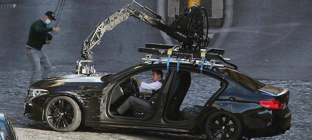 汤姆·克鲁斯《碟中谍6》徒手扒飞机,《碟中谍7》骑摩托飞跃悬崖