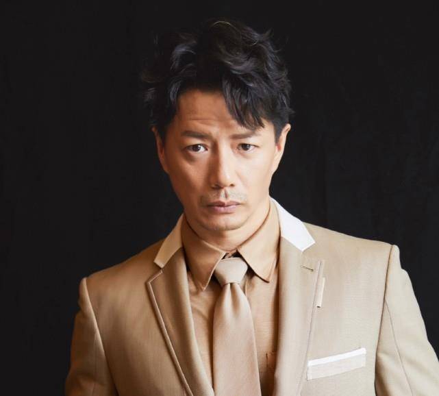 易烊千玺被曝主演《冬与狮》,首次搭档华鼎奖影帝_段奕宏_电视剧_作品