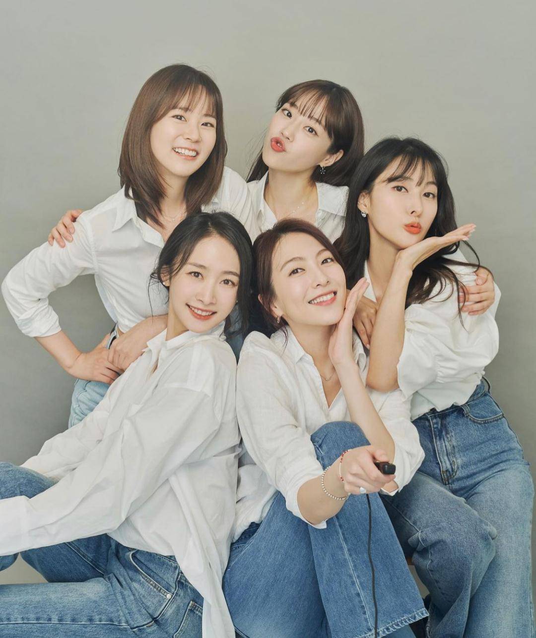 二代女团出身的成员终于公开_姜智英_活动_组合