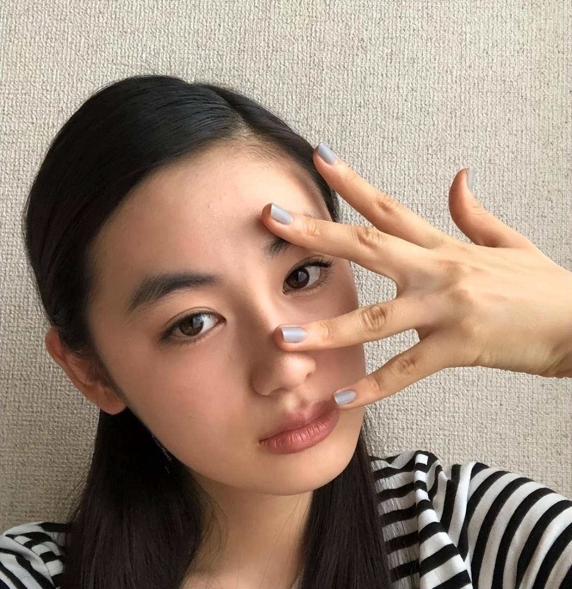 日剧《初恋》八木莉可子被赞似林青霞,盘点国民初恋的发型妆容_造型