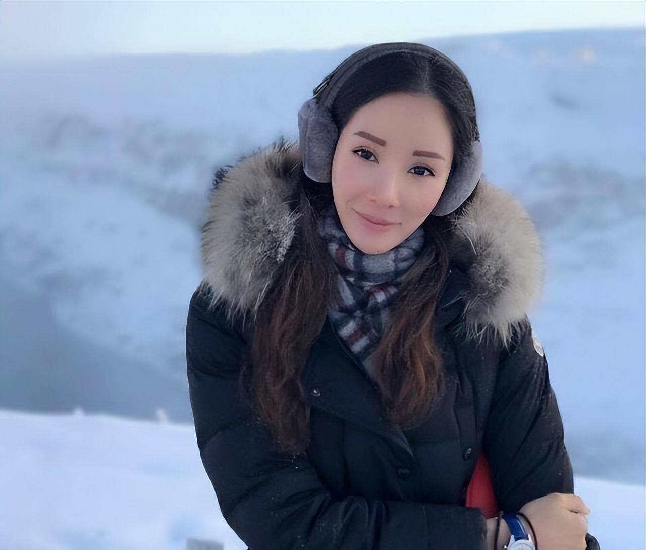 分手3年,前妻还在期待复婚,于冬和金巧巧的女儿已经出生_臧黎璐_博纳