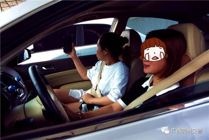 闺蜜刚拿下驾照,受邀兜风,小姐姐凌乱了_王小姐_好友_众人