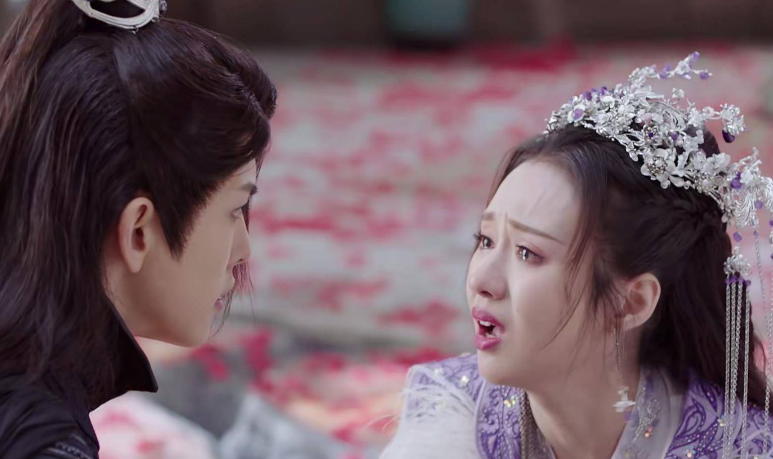 《月歌行》:阿浮那么坏,为什么洛宁到死都爱他?