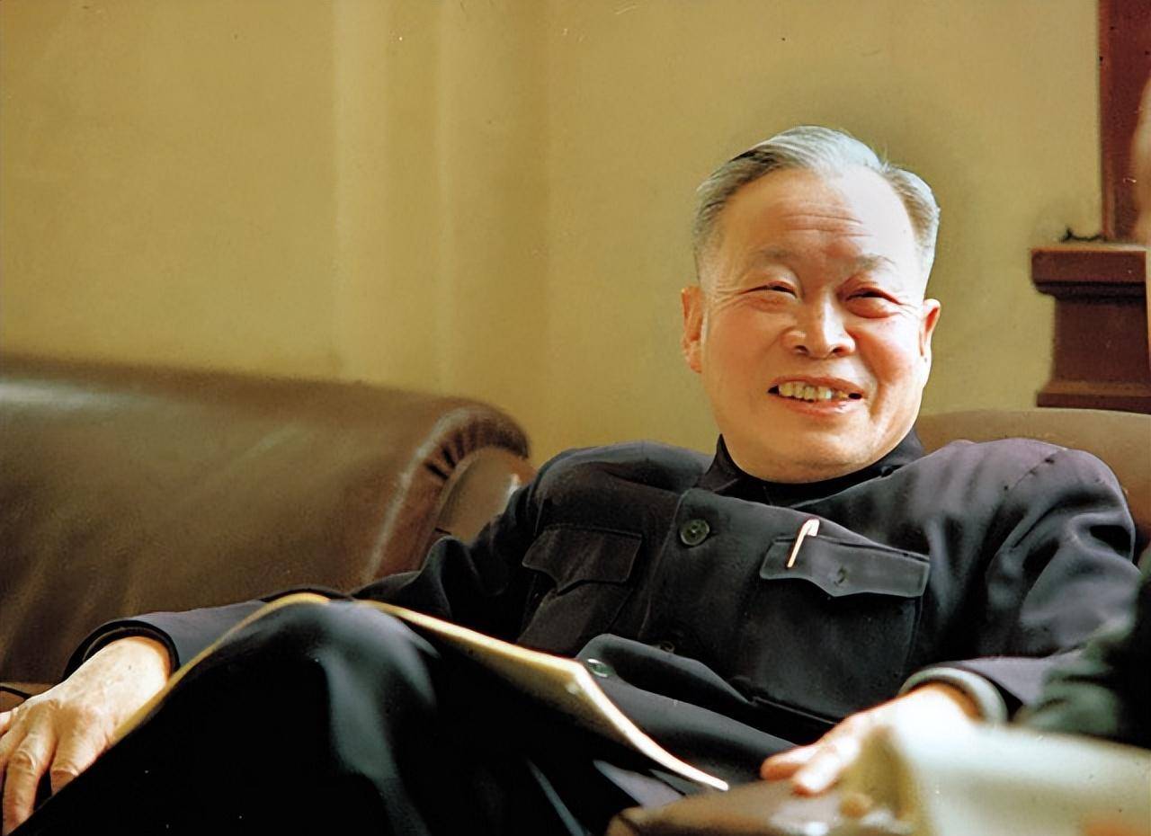 为了超越美国,甘愿消失17年,中国的核弹泰斗,世界欠他3个诺奖_王淦昌