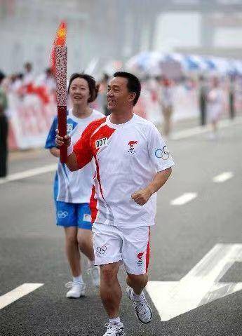 三进奥运却拿了3枚银牌,退役后仍屡遭挫折_中国跳水队_李青_关系