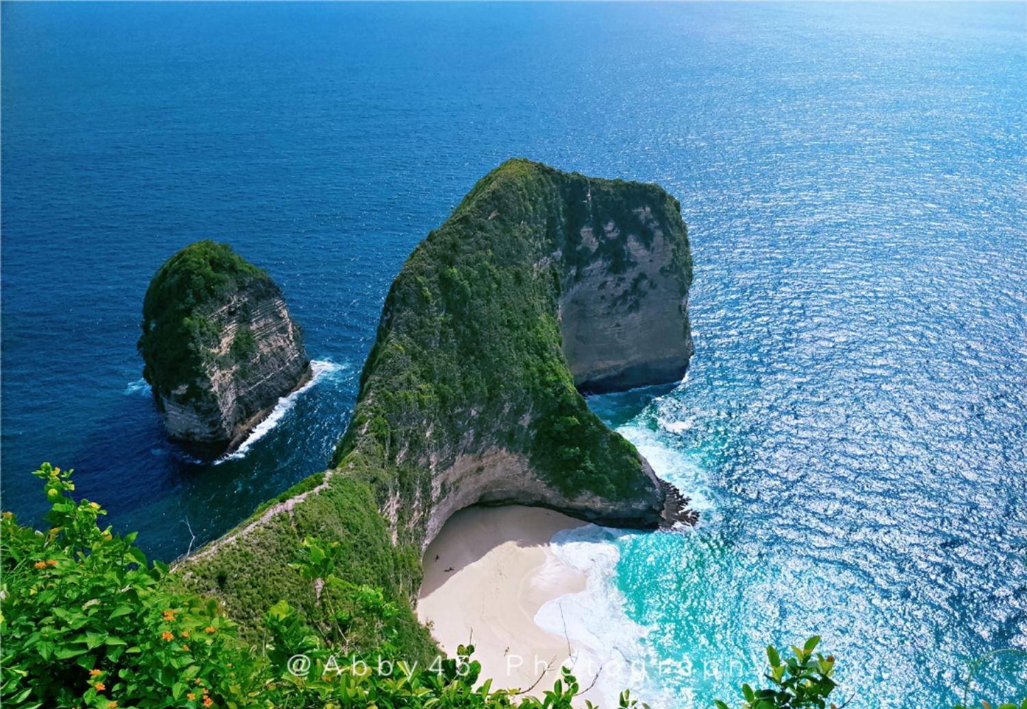 没有游客的巴厘岛海滩,变成垃圾堆"鬼城",只能云旅游曾经美景_蓝梦岛
