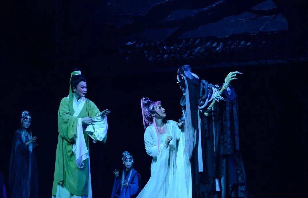 元代经典剧目《倩女离魂》,它和电影《倩女幽魂》有什么关系呢_杂剧