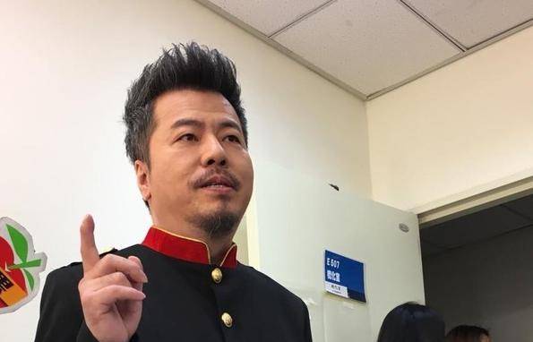 黄国伦:为圆梦非去鸟巢开演唱会,却被传赔千万,他的回应显情商_王菲