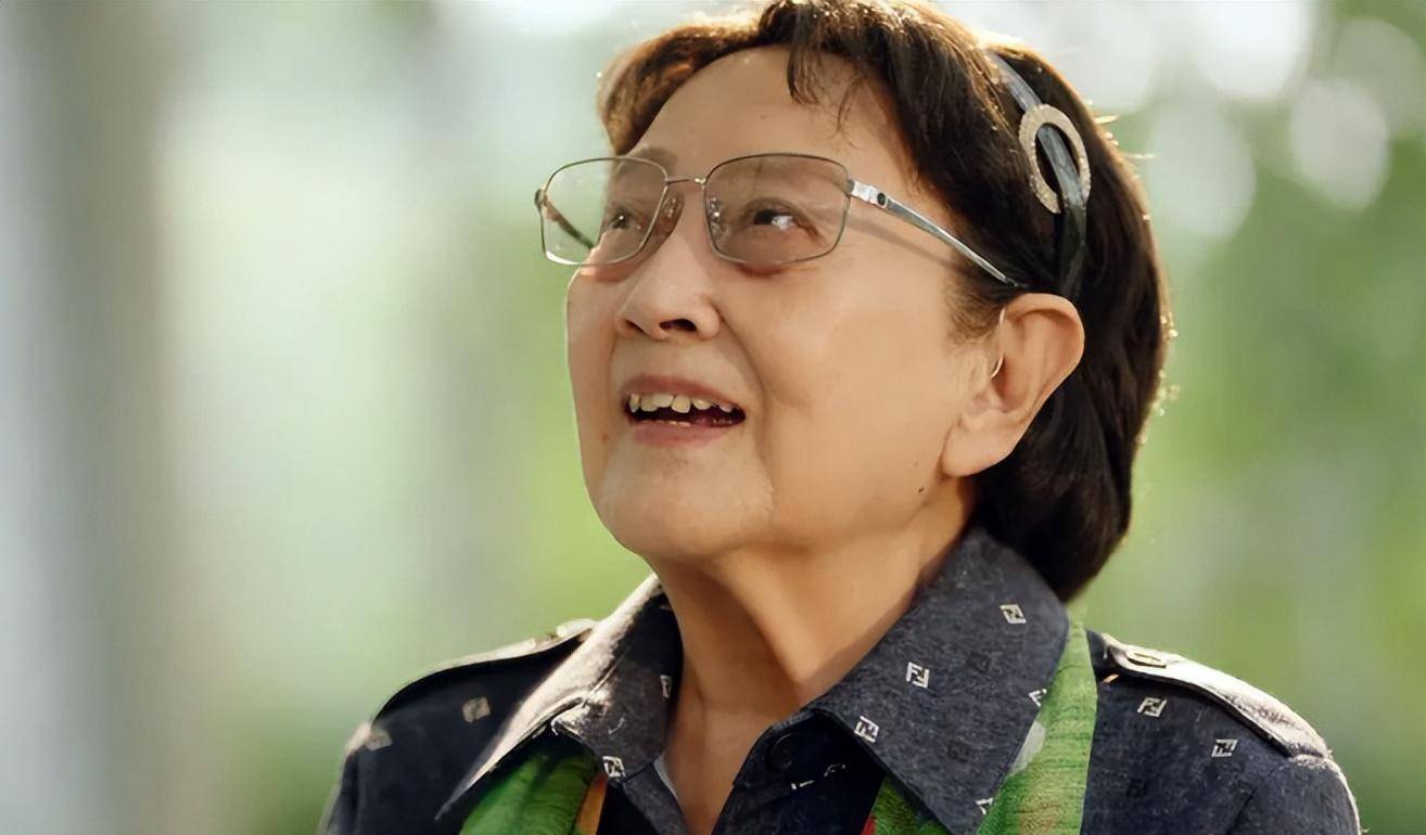 优秀演员王晓棠:经历丧父丧子的悲痛,88岁仍从容自信坚强