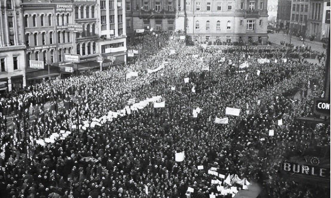 1886年5月1日,美国爆发35万人罢工游行,给世界送来了五一劳动节_工人