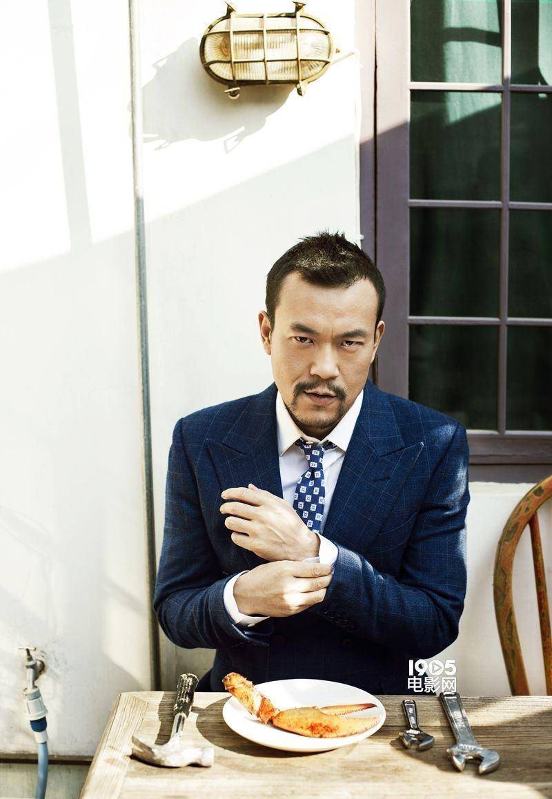 影帝廖凡,妻子比他大5岁,有网友说,廖凡妻子长得丑,您认为呢_许晴