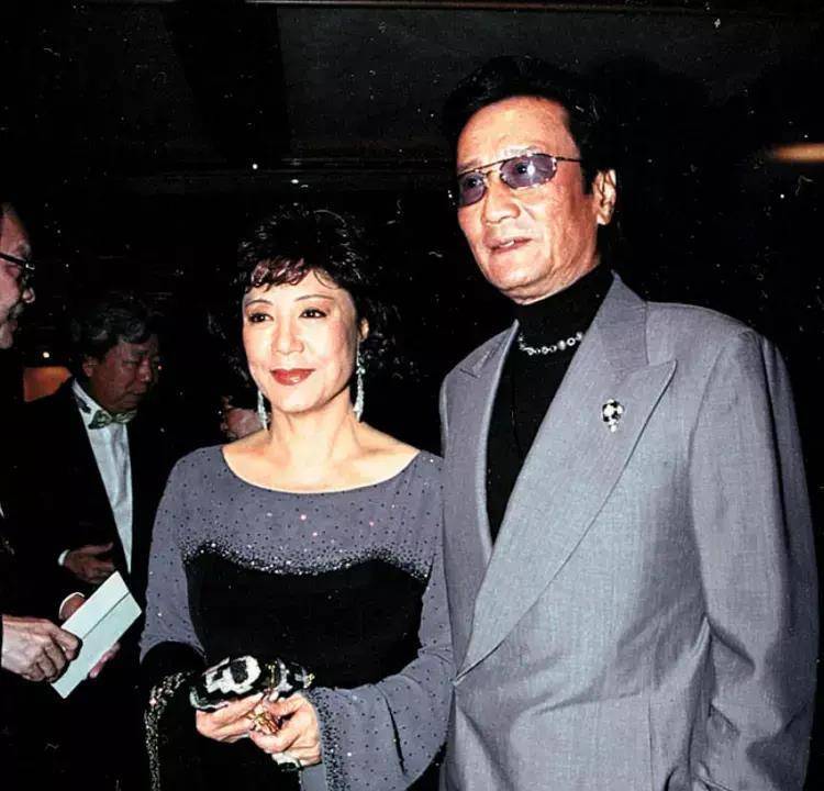 嘉玲:她是粤语片时髦女性代表,四哥谢贤初恋,2婚嫁富商生3子女_因为