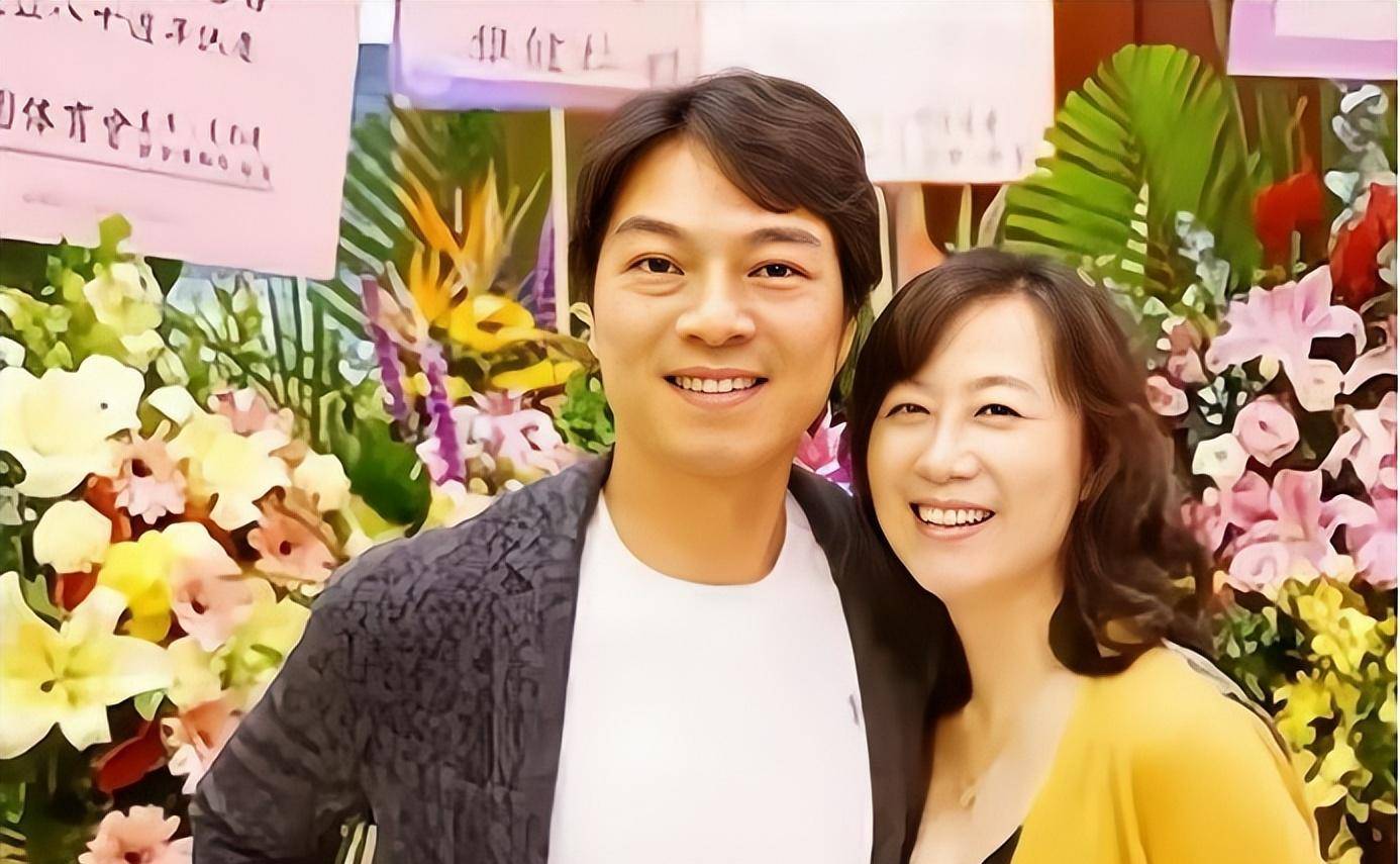 吴玉芳是一个很会过日子的女人,丈夫事业不佳时,她会精打细算,一分钱