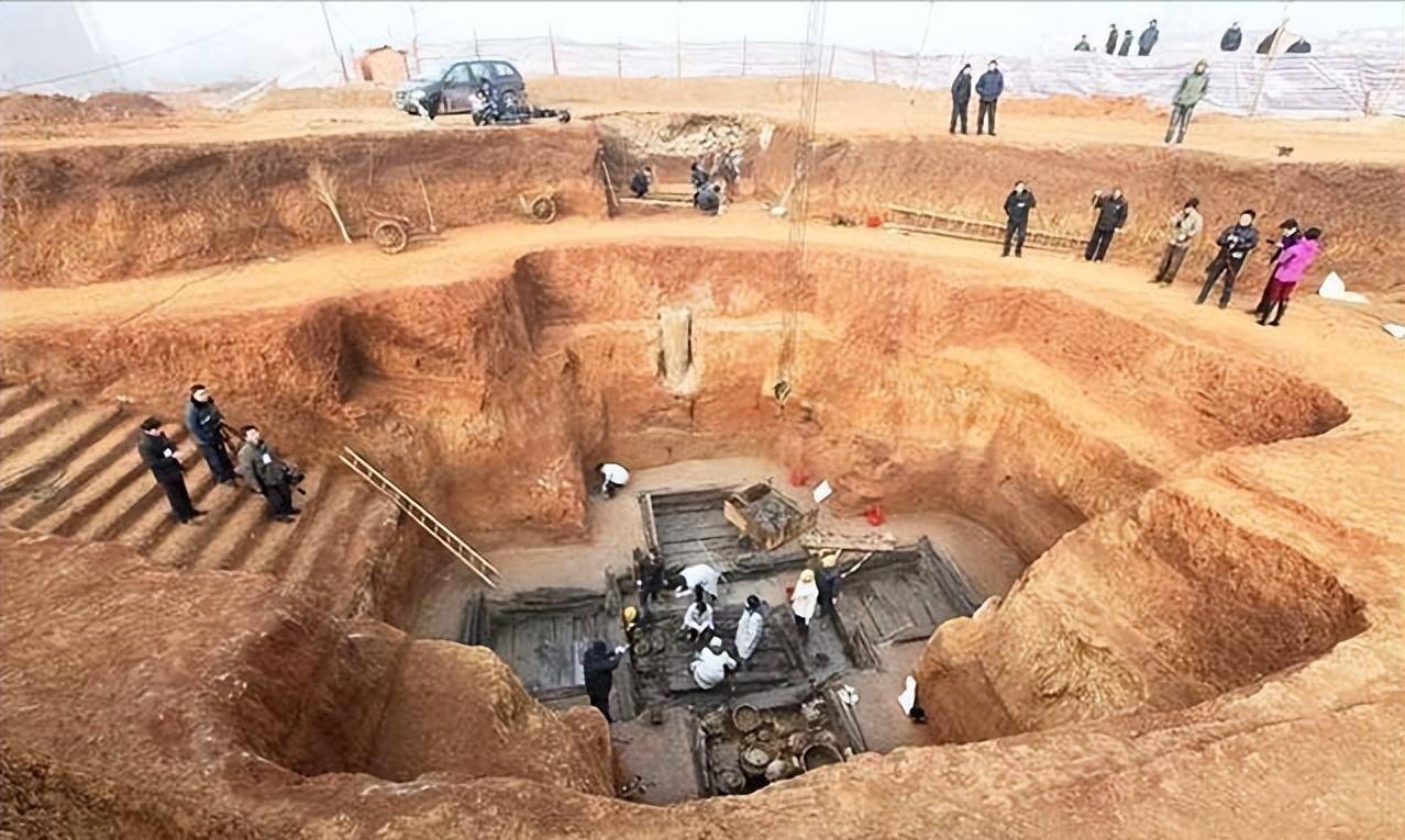 惊现战国古墓,墓主头颅却神秘失踪,陪葬品更是数量惊人_主人_考古