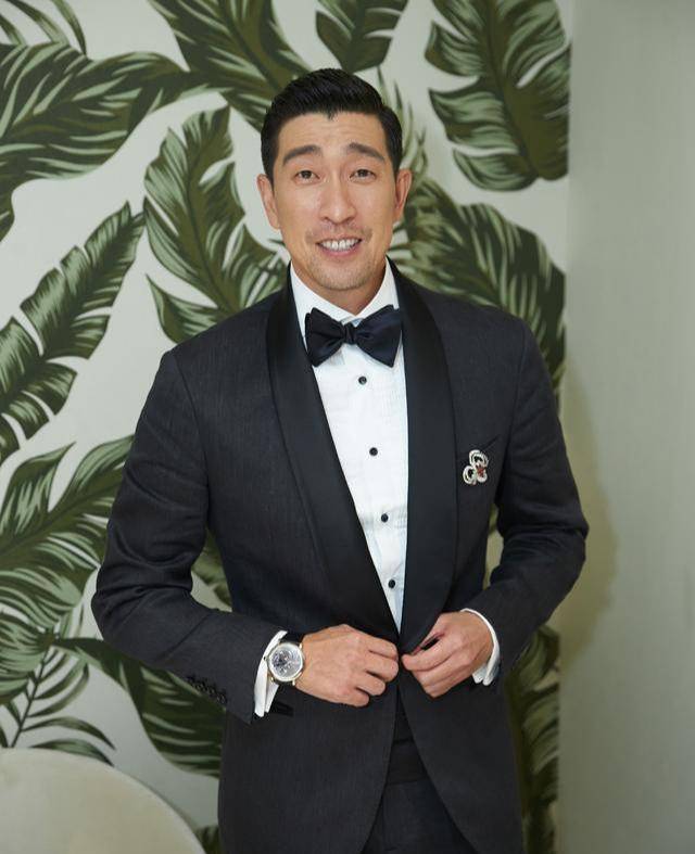 王千源不愧是"行走衣架"!