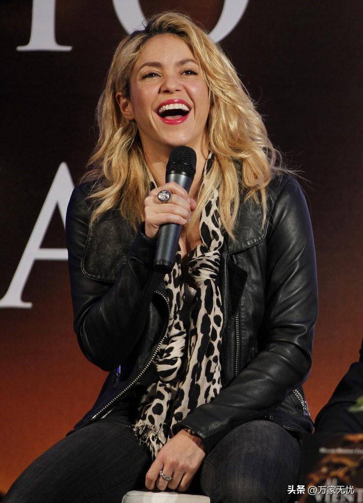 哥伦比亚流行歌星夏奇拉 35 岁回顾_基金会_巴塞罗那_音乐会