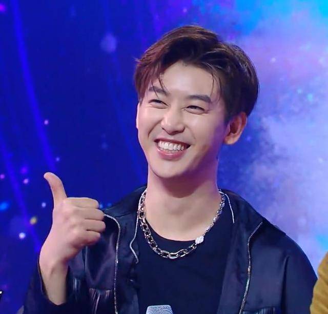 王一博评价uniq队长翻车,两个字太耿直暴露情商,幸亏汪涵打圆场