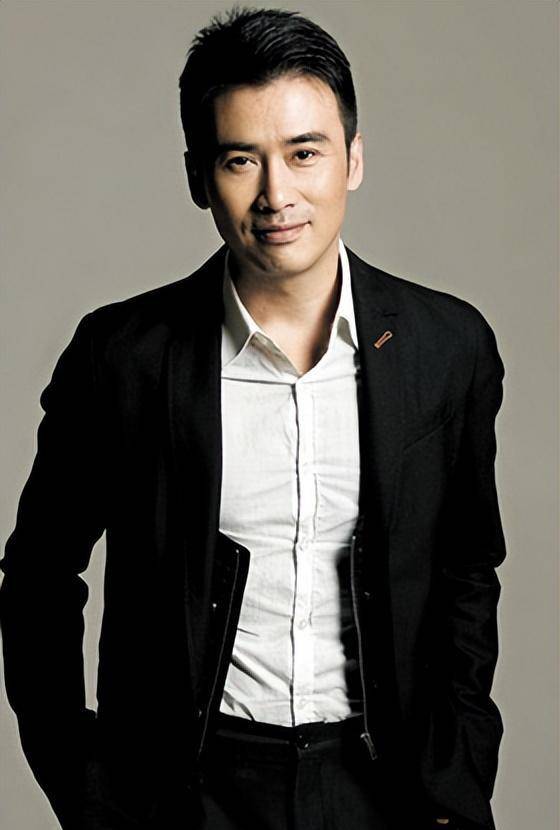 柳云龙:是演员也是商人,经商成功后杀回影视圈,成功背后有贤妻_父亲