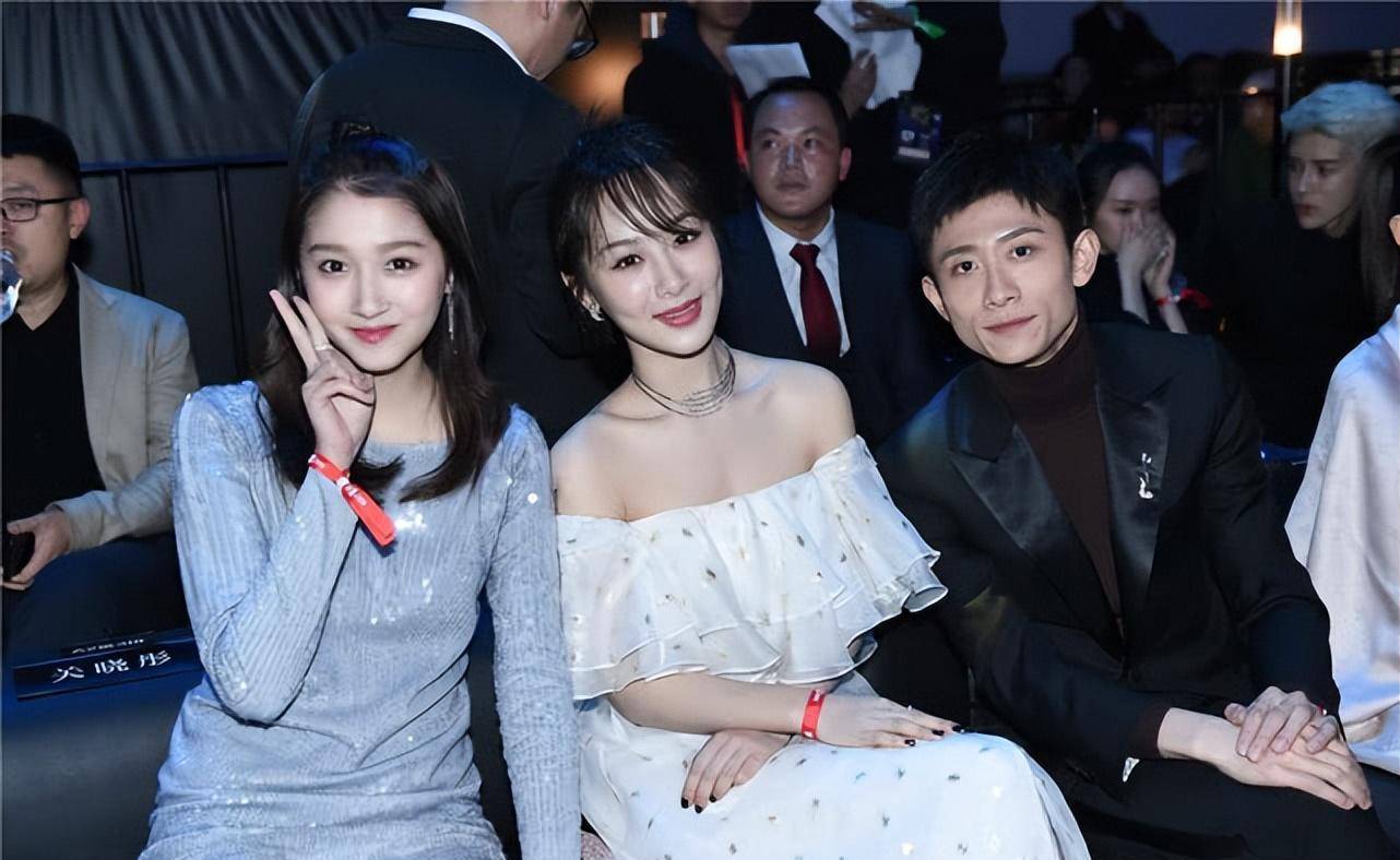 "小鸽子"胡雅斯:6岁出道,13岁隐退,31岁却剃度出家为尼_父母_艺术细胞