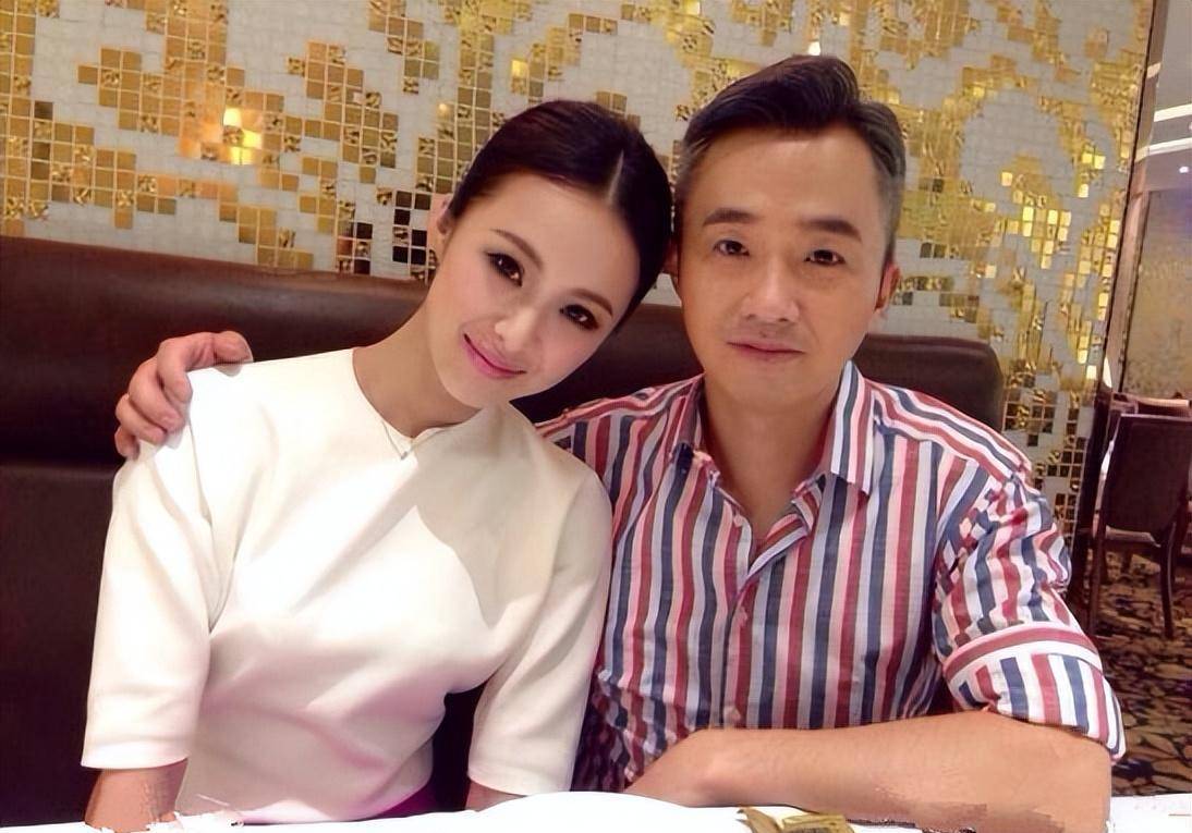 程雷:因患病满头白发,与陈辰相恋7年,42岁娶小18岁娇妻获幸福_上海