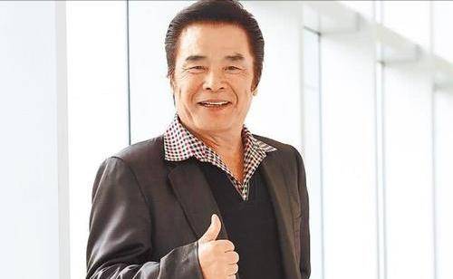 雷洪:破近况6个老婆跑光,71岁娶小20岁娇妻,如今仍潇洒快活_父母_妻子