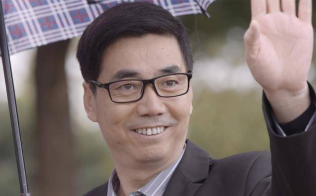 优秀演员,娶大6岁富婆被嘲"吃软饭",如今成为人生赢家_范明_继子_演技