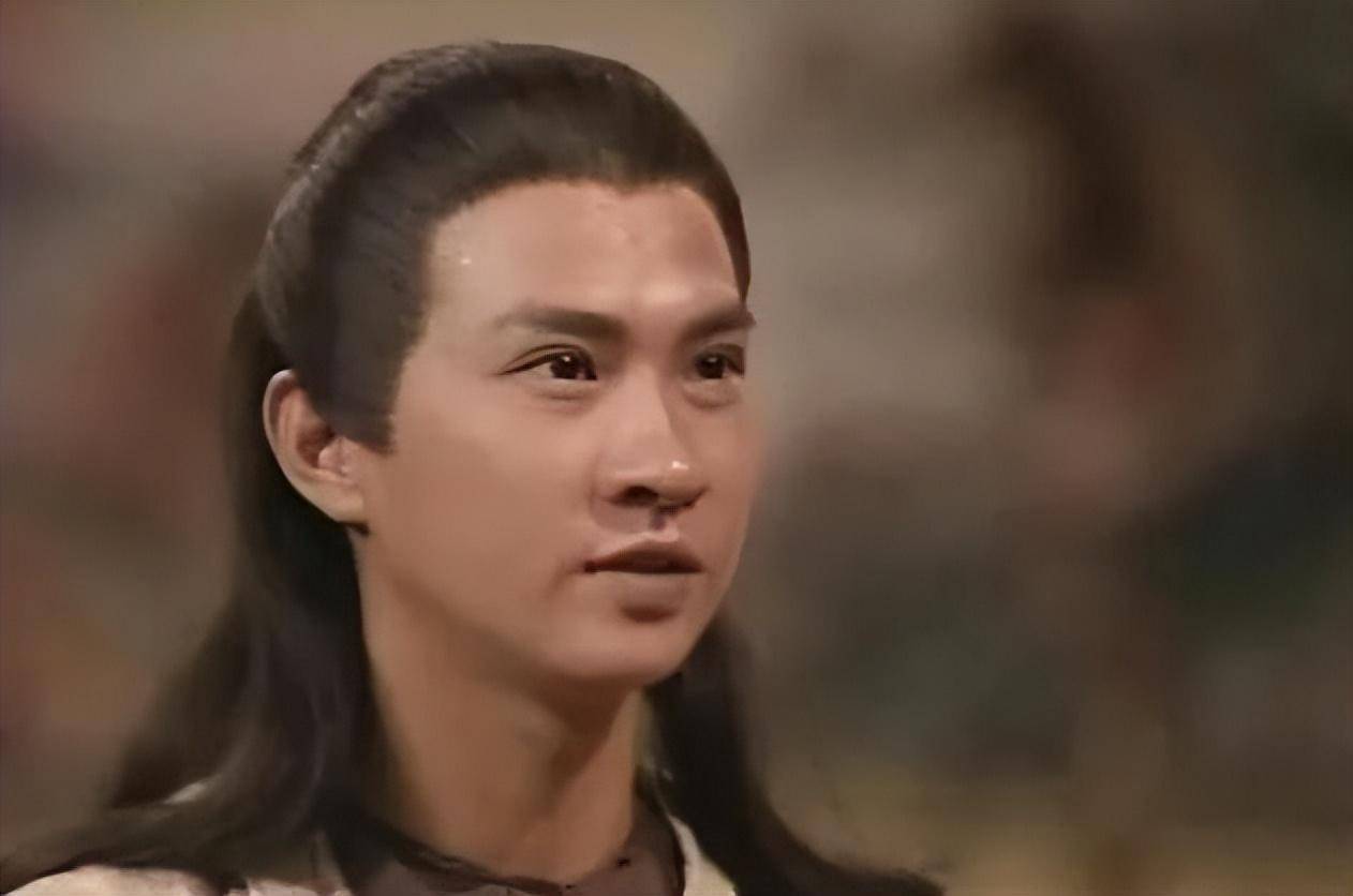 张家辉相伴妻子30年,从无绯闻恩爱如初,多少明星夫妻羡慕不来_关咏荷