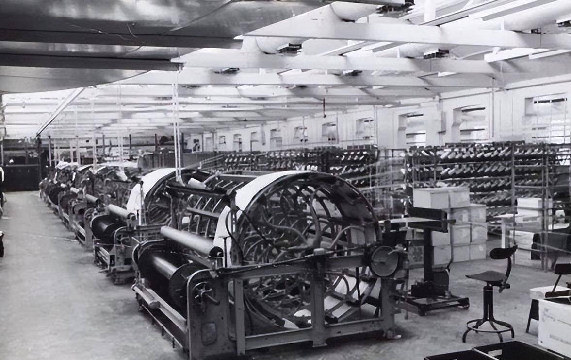 随着英国纺织业的发展,英奥贸易的纺织品种类也逐渐发生变化.