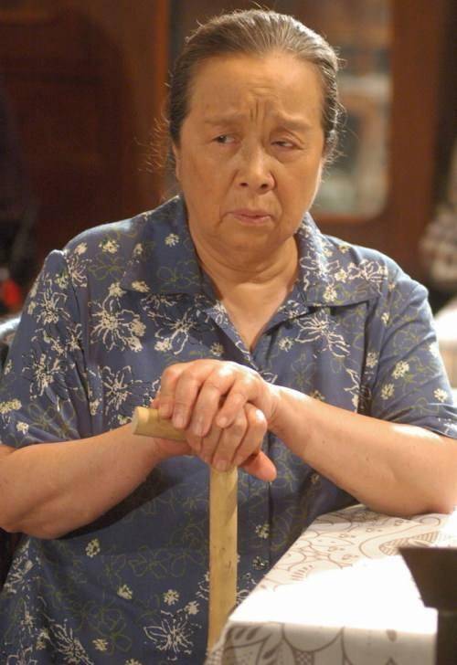 母亲对她说,你不救你弟弟,我就从这楼上跳下去_夏娟_父亲_夏明比