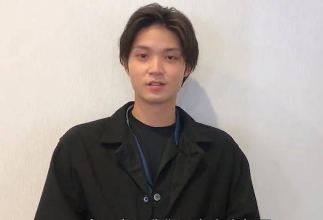 新日剧玩梗假面骑士ghost小王子演员现场表演变身动作过于熟练_necrom