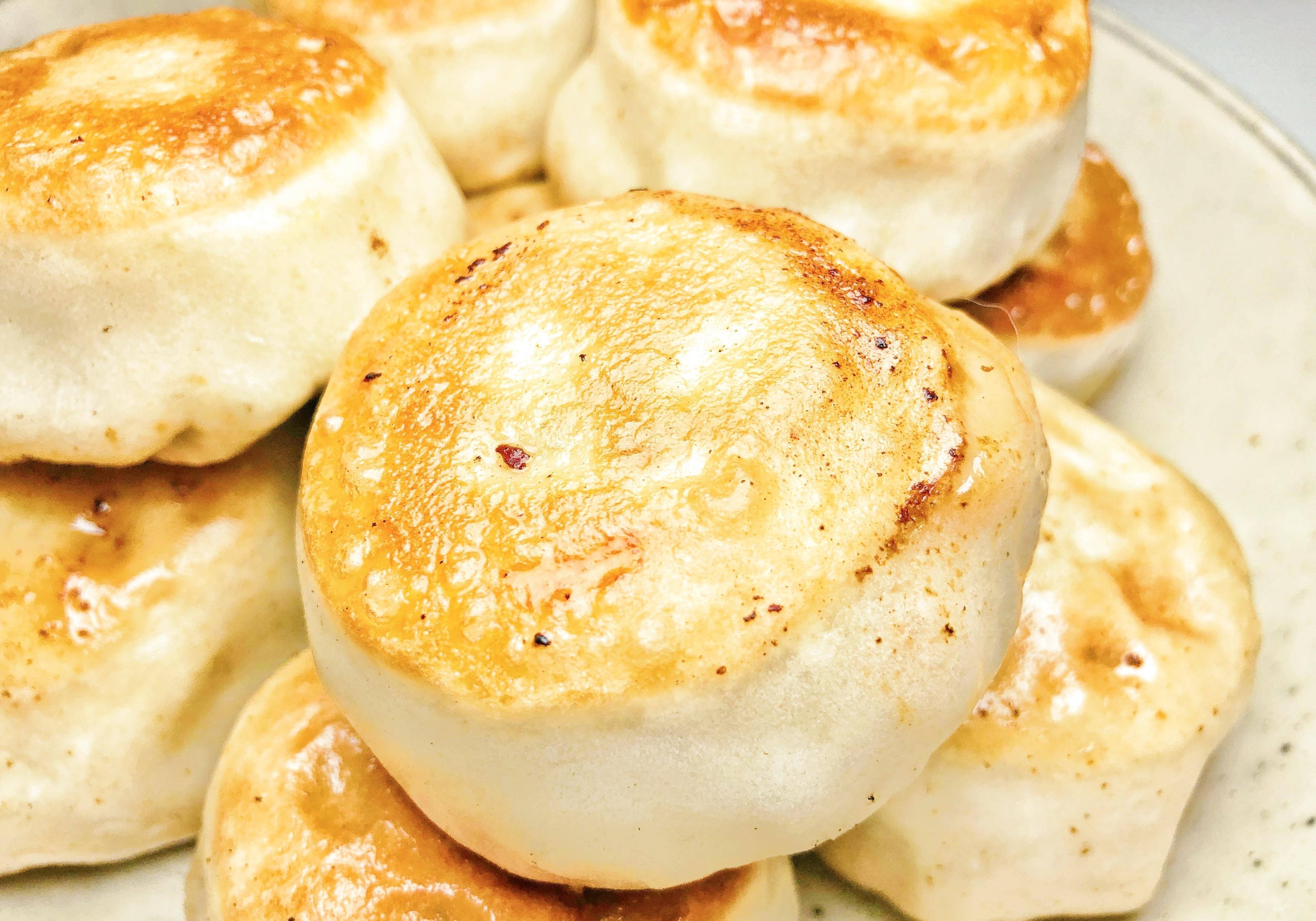 老北京小吃门钉肉饼的做法,外焦里嫩,肉香四溢,咬一口满嘴爆汁_肉馅