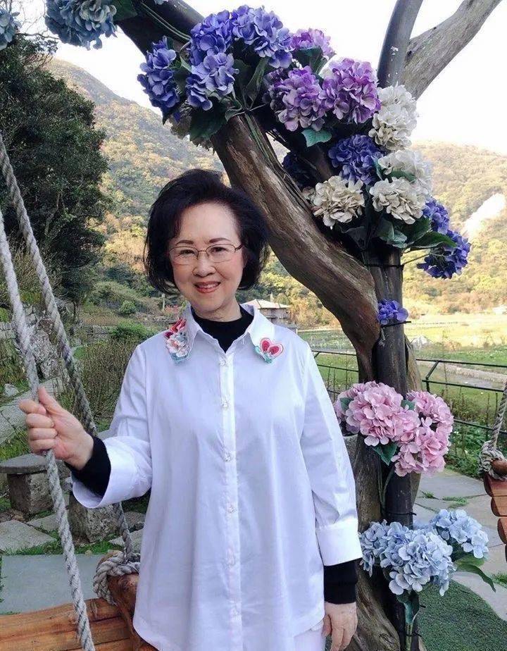 白色_气质_照片