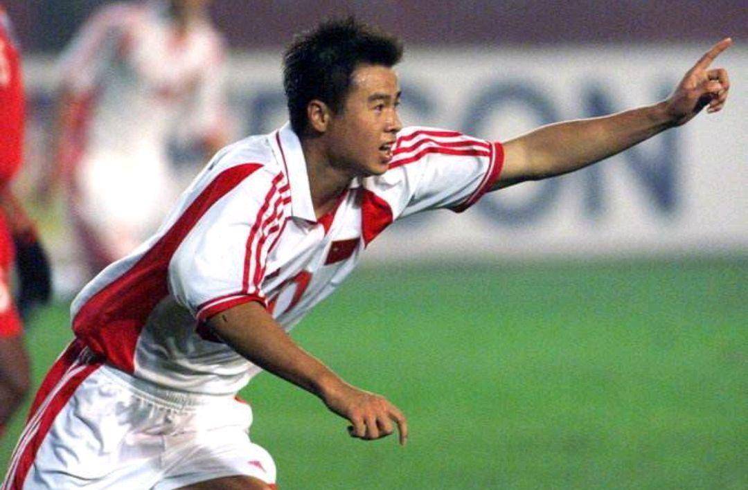 于根伟19岁成名,扛起天津足球大旗,"根伟精神"给津门虎提气_退役_教练