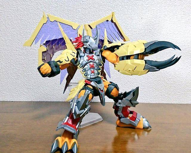 数码宝贝:堪称系列最帅的战斗暴龙兽手办骗氪太强被帅了一脸_素组