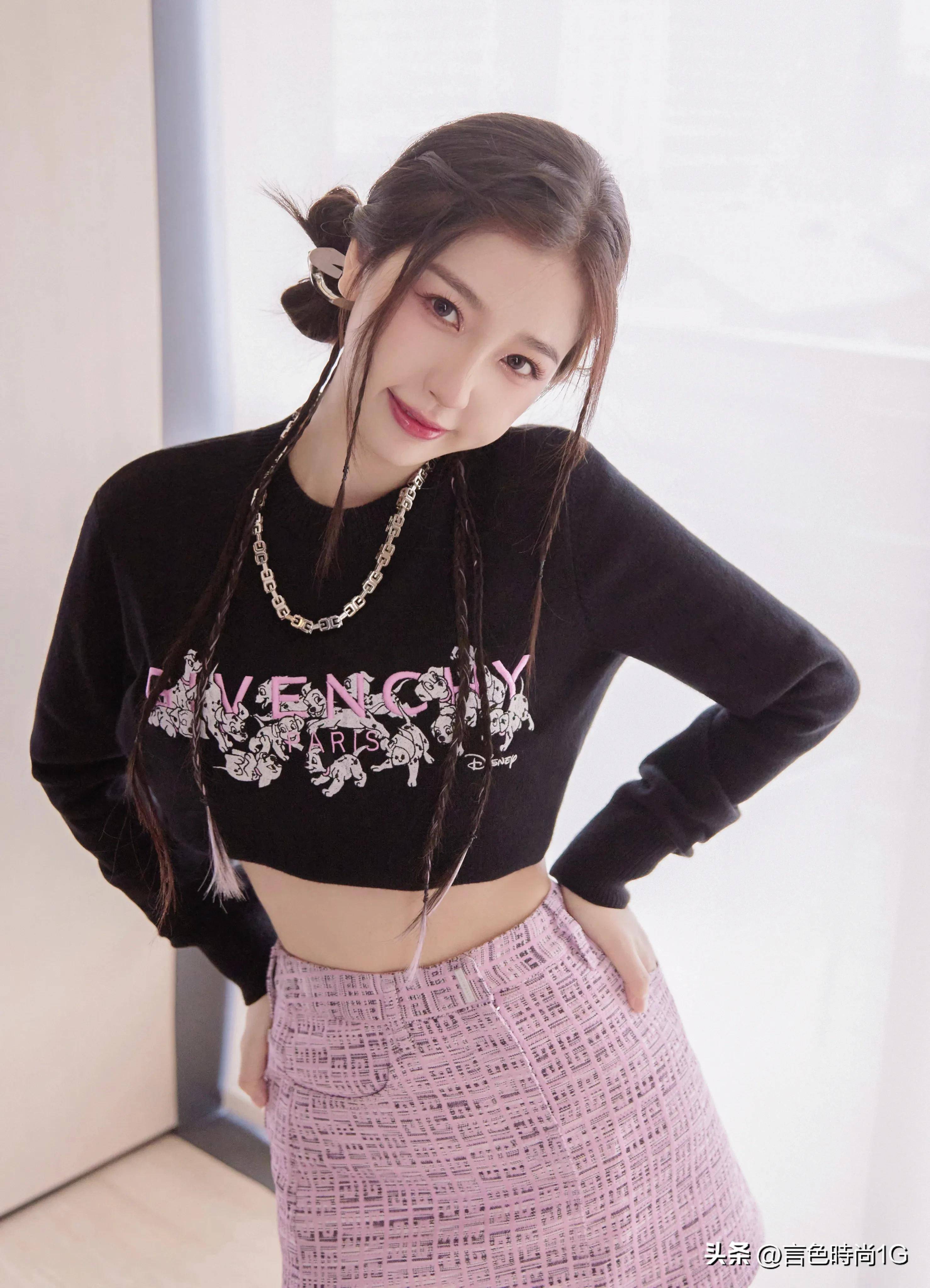 95后扛把子虞书欣:甜妹面孔&御姐身材_来自_品牌_连衣裙