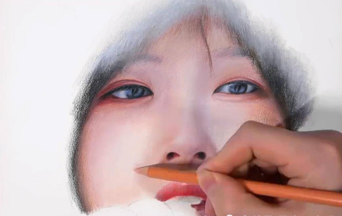 b站up主手绘王冰冰,眼睛神似异色瞳,网友:胆子很大,但真好看_时候