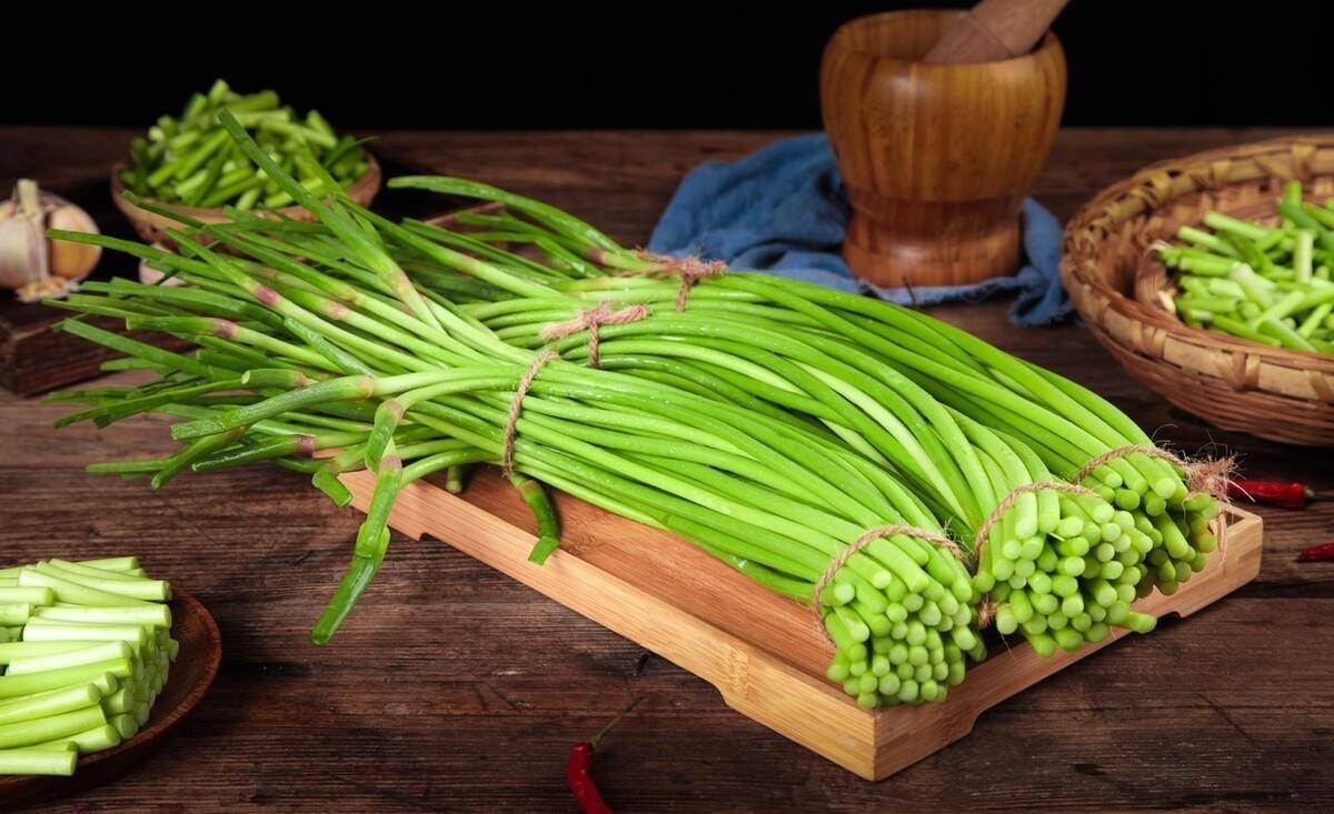 三,炒蒜苔的技巧?