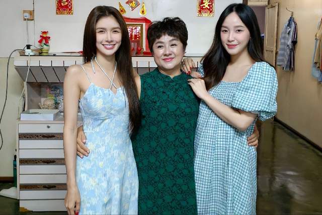 好事将近:王大陆蔡卓宜父母亲人合照 ,网友祝福无限!_感情_家长_情侣