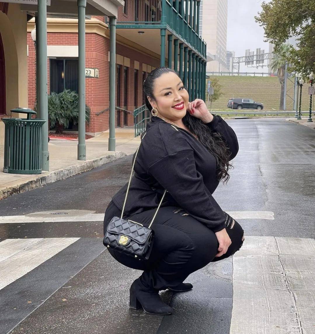 大码熟女的优雅典范:jaylynn juelz_体重_年龄_身体