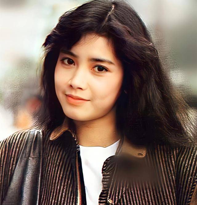 6位亚视花旦罕见重聚!魏秋桦麦翠娴风韵犹存,冼焕贞冻龄似少女