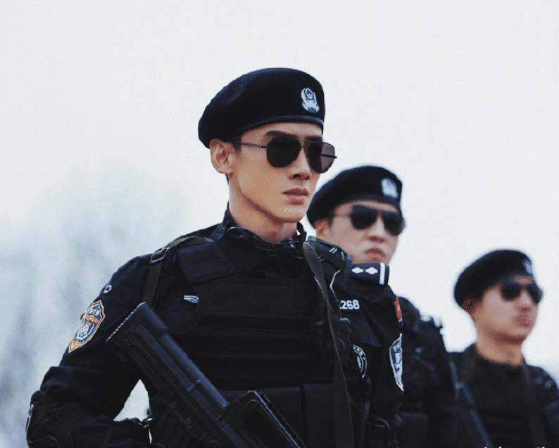 网传李现白敬亭将合作?看到李现的暗示后,网传:有点希望了!