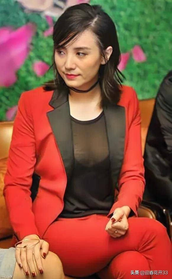 小宋佳不愧为演员中的时尚女王,西装又美又飒,礼服裙风情万种_魅力