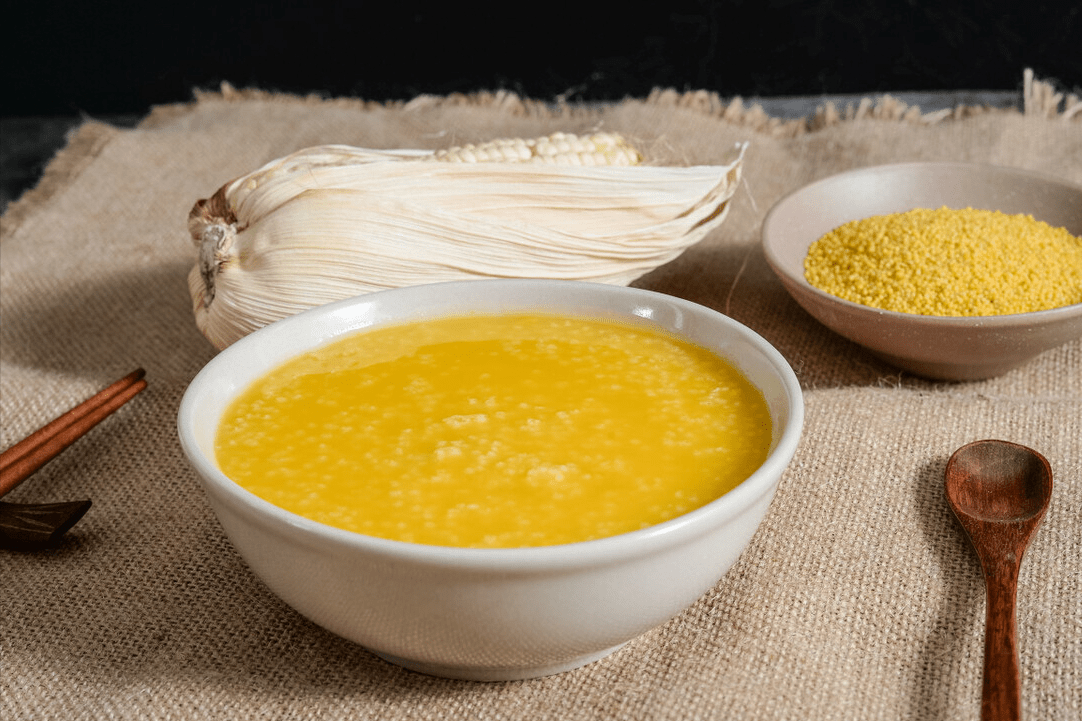 谷日节,饮食应该是以五谷为主,按照现在对五谷的划分指稻,黍,稷,麦,菽