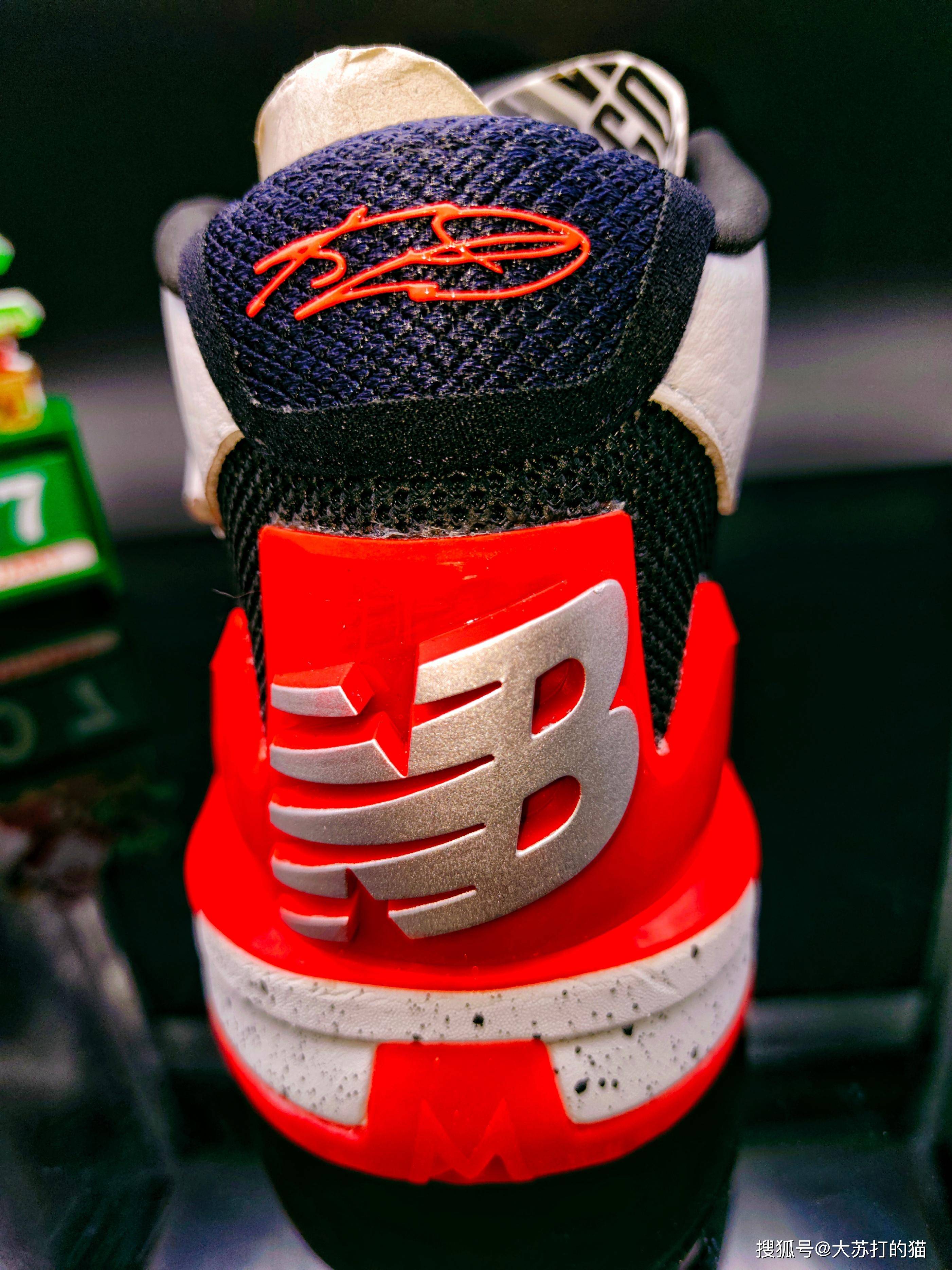 夺冠热度过了以后才发售的球鞋签名鞋伦纳德一代篮球鞋_拉文_安踏_wxy