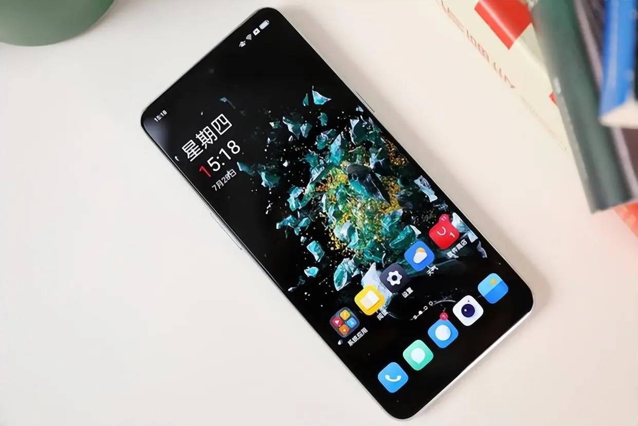 原创
            16GB+512GB+OIS光学防抖，跌价1190元，高端旗舰降成中档机