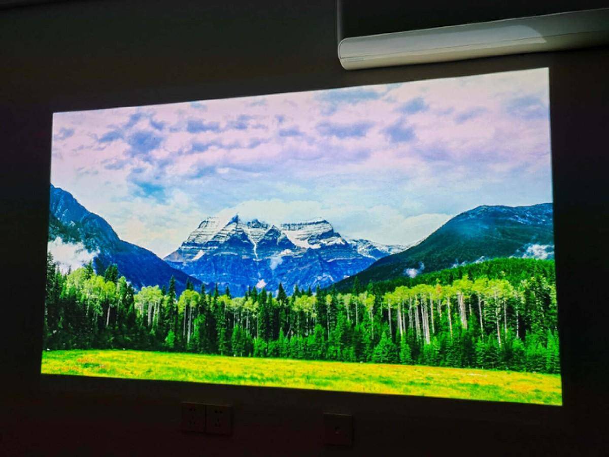 AOC Y1智能投影入手体验：小身材，大能量，应用场景丰富