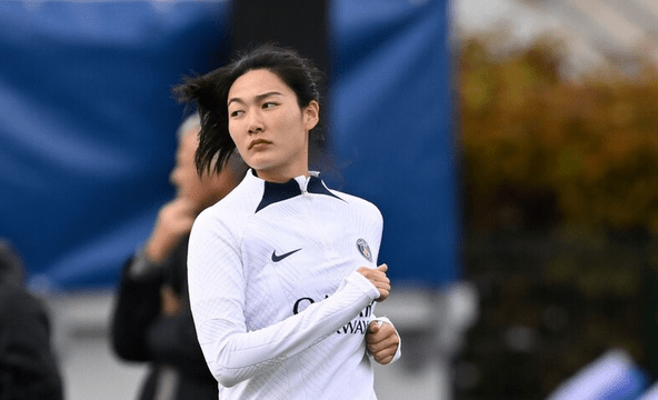 连续踢了几天,杨丽娜就在1月26日代表莱万特拉拉斯普拉纳斯女足完成了